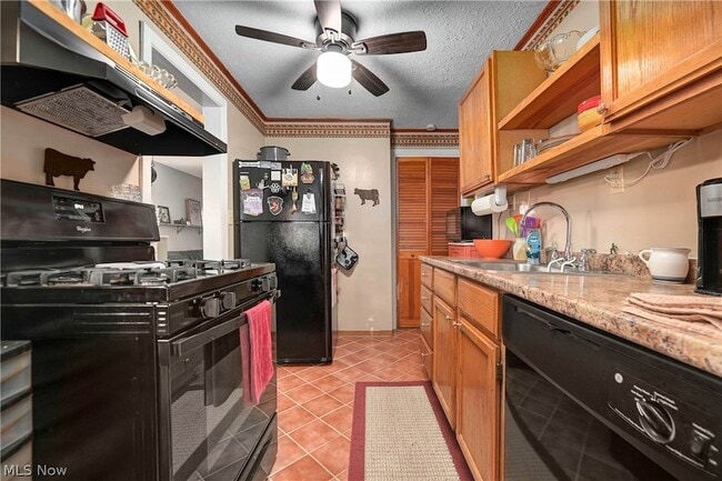 Building Photo - 1501 E 248th St