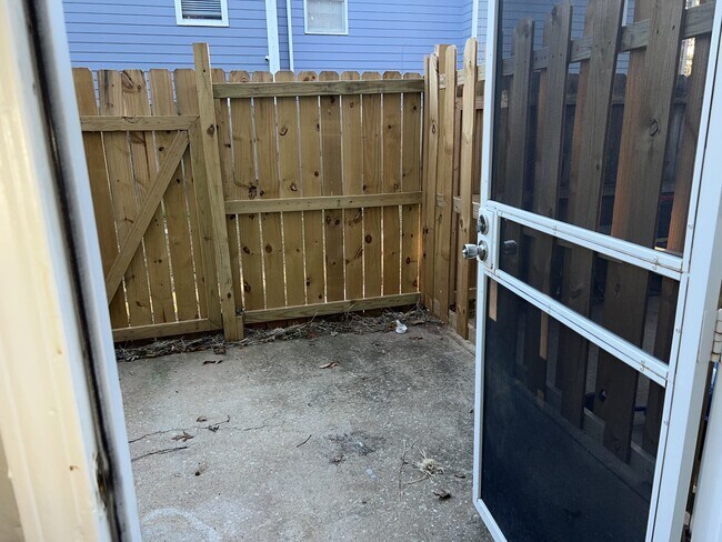 Building Photo - 2659 Evans Mill Dr