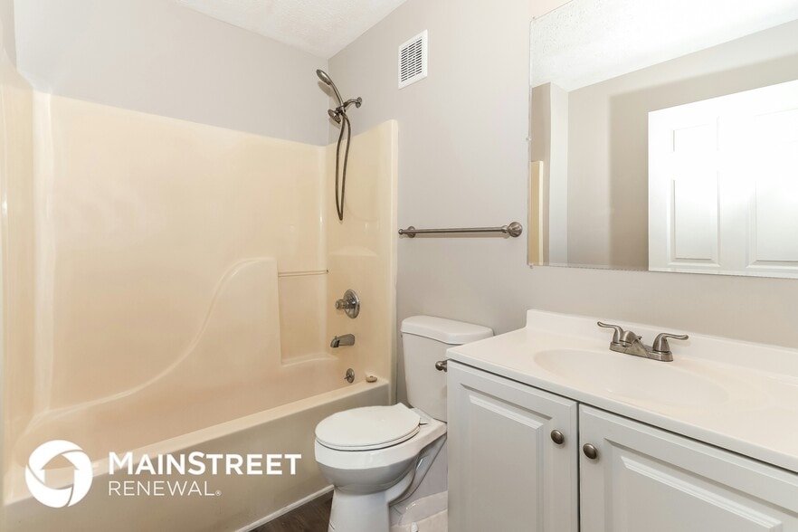 Building Photo - 2913 Dumesnil, Apt #3