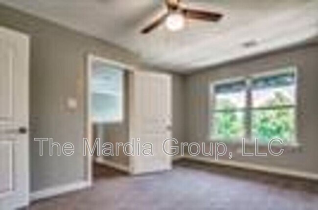 Building Photo - 3258 Wexford Dr