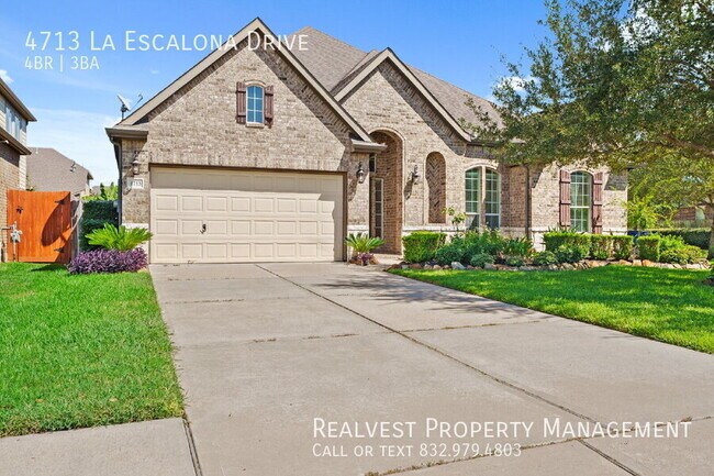 Building Photo - 4713 La Escalona Dr
