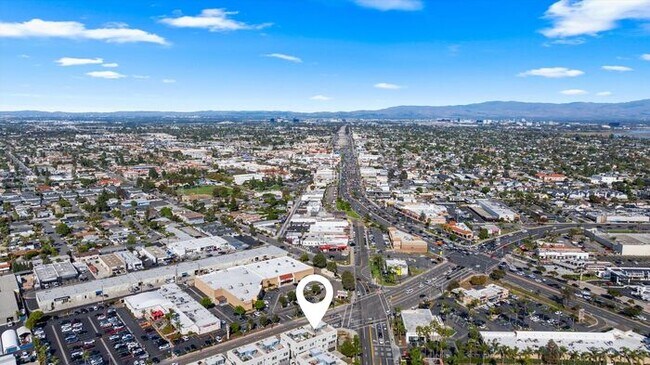 Building Photo - Superior Point