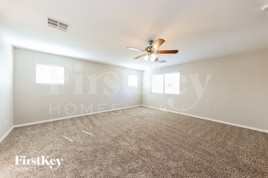 Building Photo - 15608 N 172nd Ln