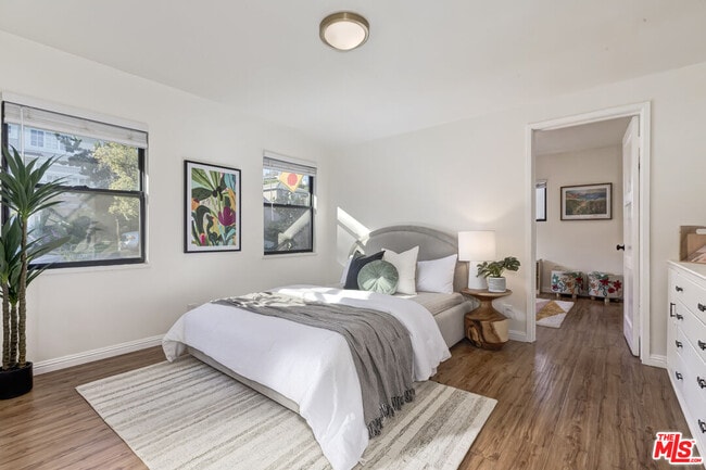 Building Photo - 9125 David Ave