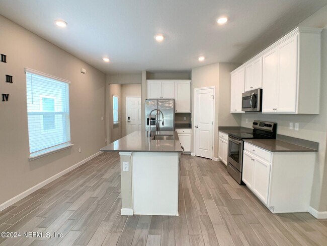 Building Photo - 7374 Hilladale Creek Ln