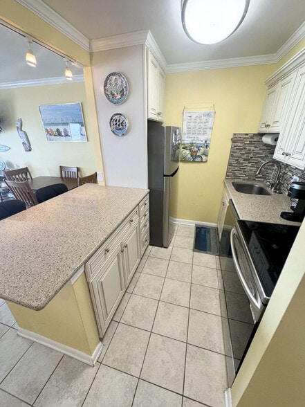 Building Photo - 303 Atlantic Ave