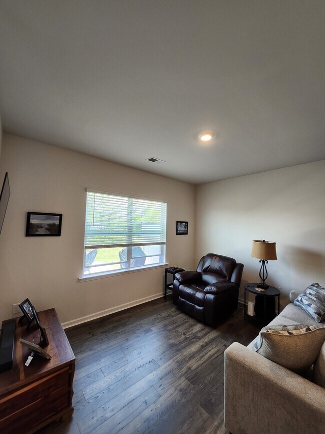 Building Photo - 259 Sunriff CT
