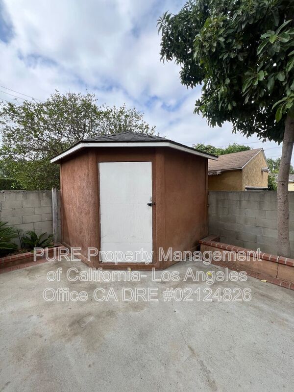 Building Photo - 21409 Dolores St