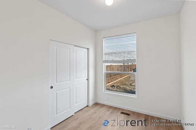 Building Photo - 3 br, 2 bath House - 1133 Lovell Ave, Camp...