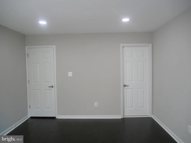 Building Photo - 35600 Sassafras Dr