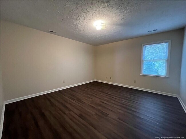 Building Photo - 2587 Gotts Ln
