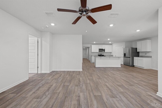 Building Photo - 7349 Lakeside Oak Ct