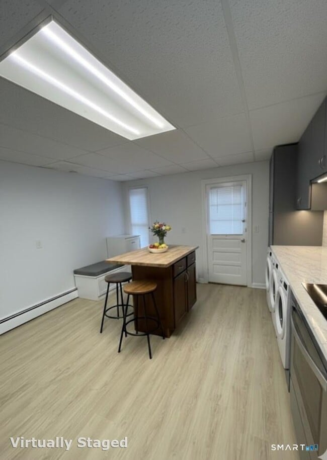 Building Photo - 265 East Ave