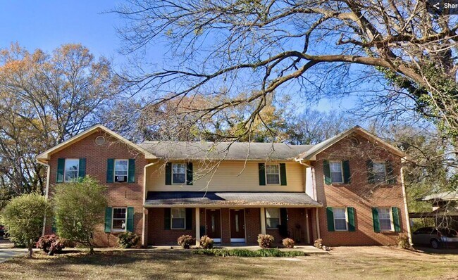 Building Photo - 4131 Wilkesview Dr