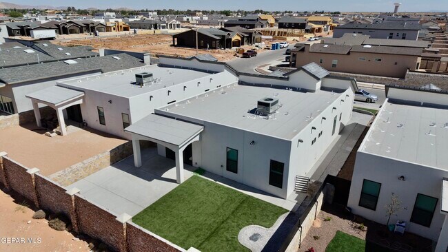 Building Photo - 15313 PROMISE