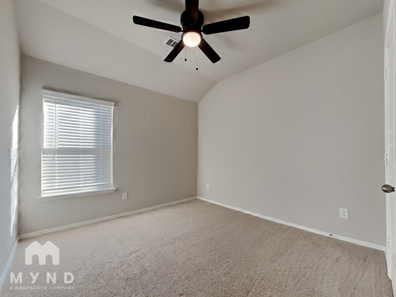 Building Photo - 1447 Cedar Plns Ct