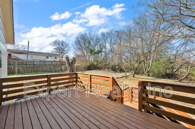 Building Photo - 1720 34th Pl N