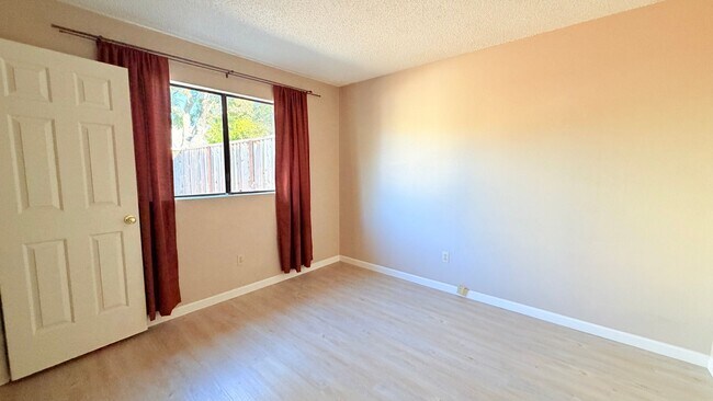 Building Photo - 228 Puddingstone Rd