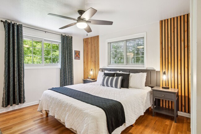 Building Photo - 8694 W 67th Pl