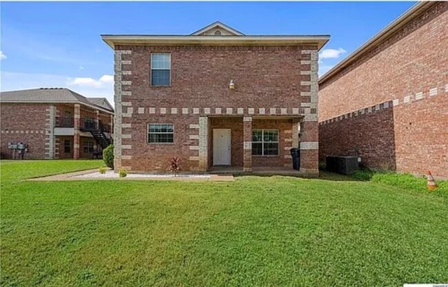 Building Photo - 1925 S 17th St