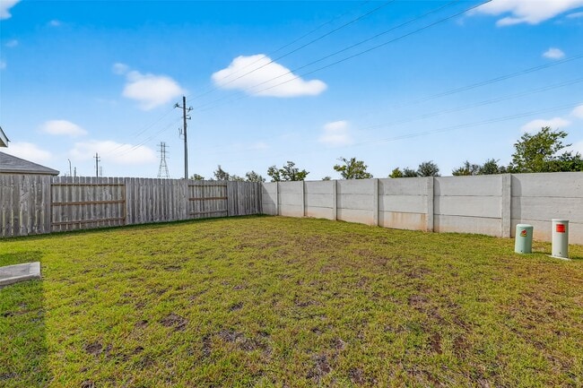 Building Photo - 7719 Cedar Birch Dr