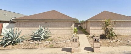 Building Photo - 14 Bracey