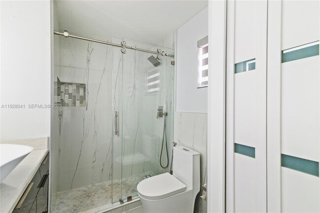 Building Photo - 3375 W 76th St