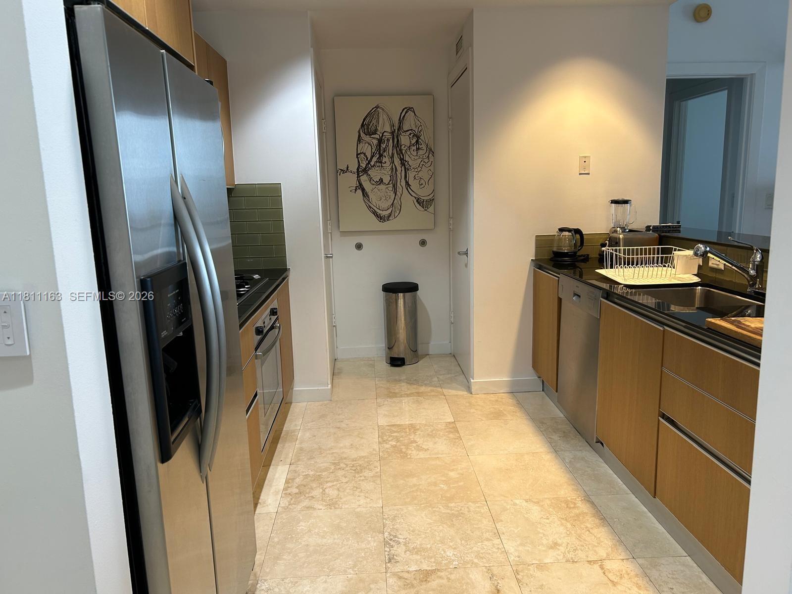 Building Photo - 1050 Brickell Ave