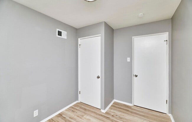 Building Photo - 9530 Cote Brilliante Ave