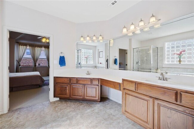 Building Photo - 601 Riley Trl
