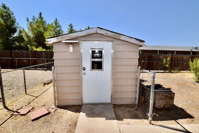 Building Photo - 3 bed 2 bath Mesa home in a quiet neighbor...