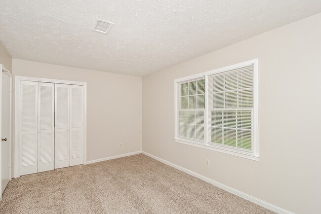 Building Photo - Fantastic 4bd/2.5ba home! Coming soon!