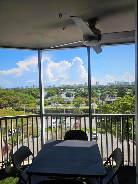 Building Photo - 1780 NE 191st St