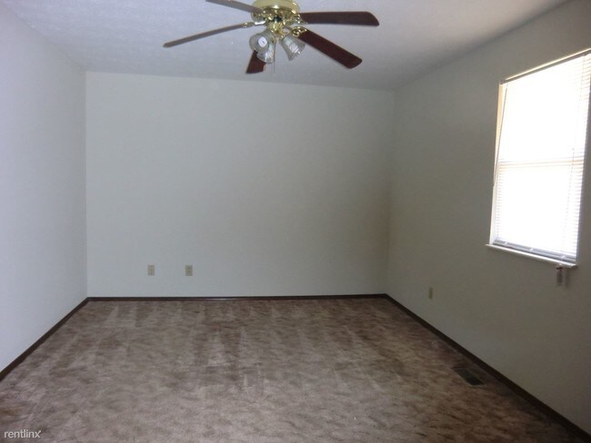 Building Photo - 1104 Roosevelt Ave