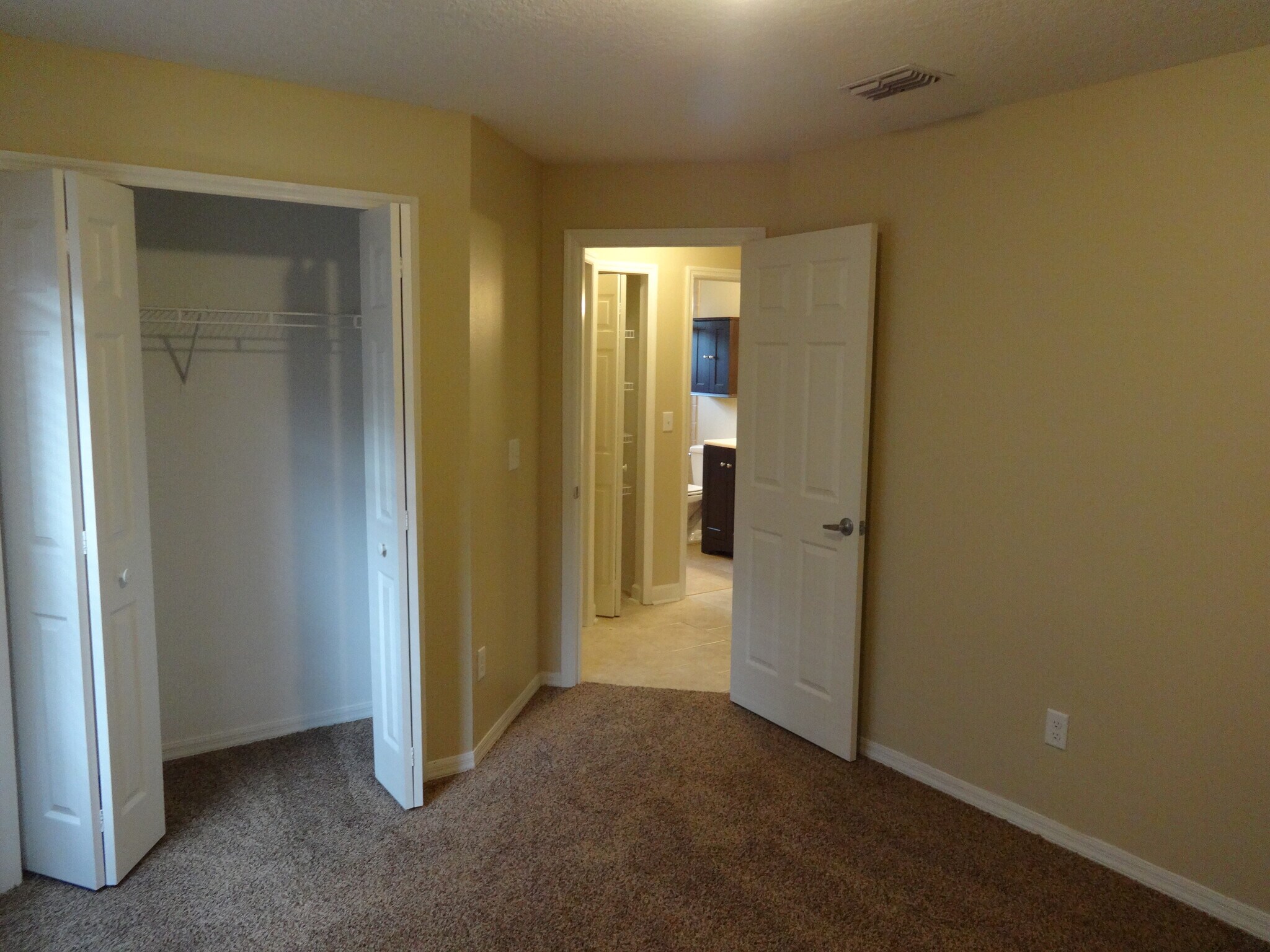 Building Photo - 1242 Dunbridge St