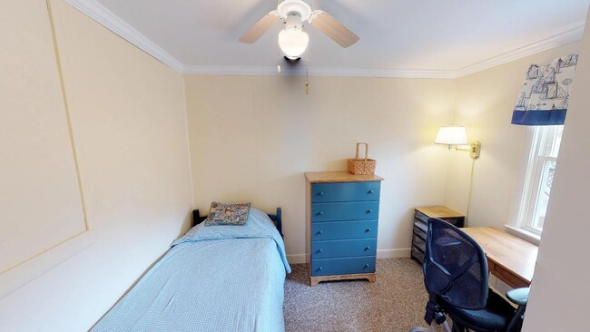 Building Photo - 49 Cornell Dr