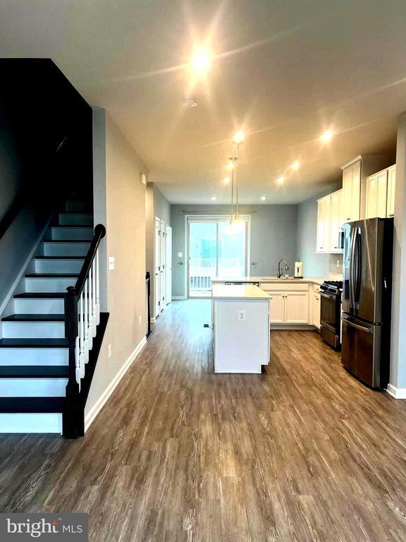 Building Photo - 3781 Vly Frd Wy