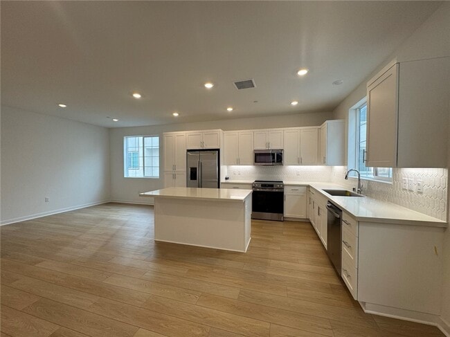 Building Photo - 12772 Lomond Wy