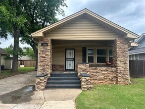 Building Photo - 750 Jenkins Ave