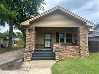Building Photo - 750 Jenkins Ave