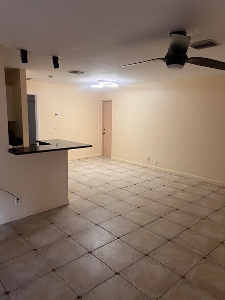 Building Photo - 30 Crossings Cir