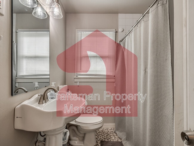 Building Photo - 2926 NW 72nd St