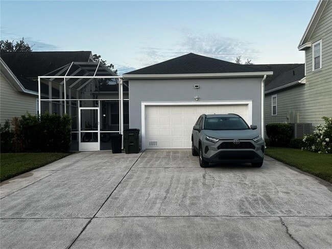 Building Photo - 205 Redbud St