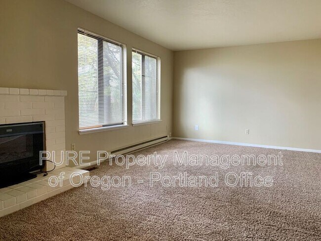 Building Photo - 2143 SW Townsend Ct