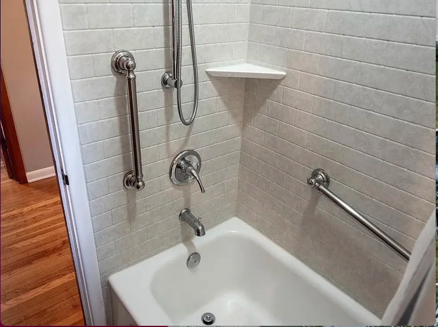 Building Photo - 904 E Maxwell Ln