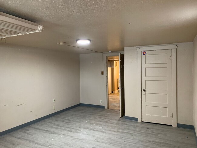 Building Photo - 1117 18th St