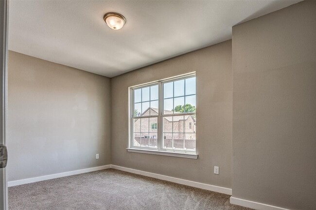 Building Photo - A Must See