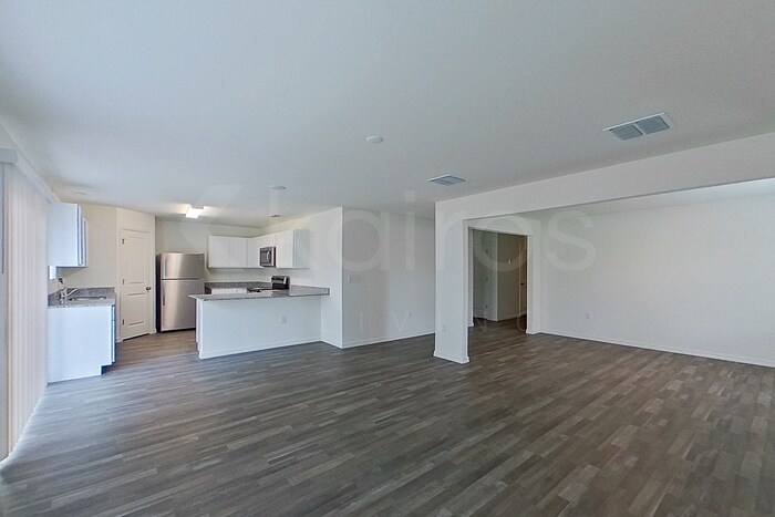 Building Photo - 21262 Quesada Ave