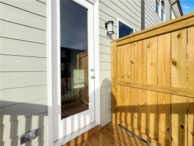 Building Photo - 1434 Creekside Cir NW