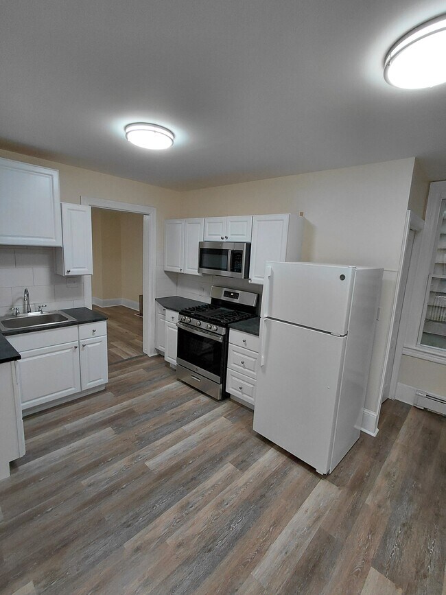 Building Photo - 163 Washington St